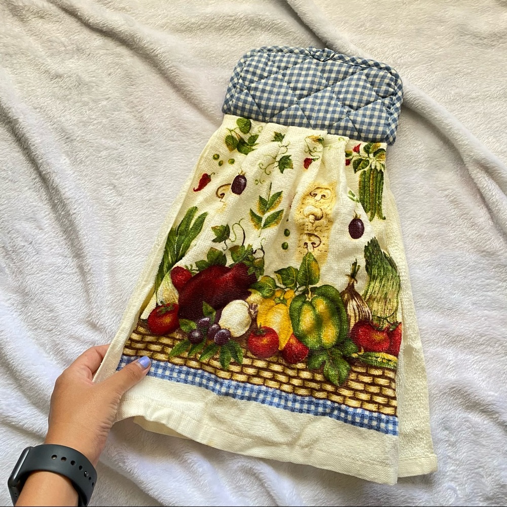 🐳 Cute kitchen towel w/ vegetable design